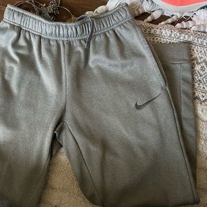 Nike Thermal Cropped Sweatpants